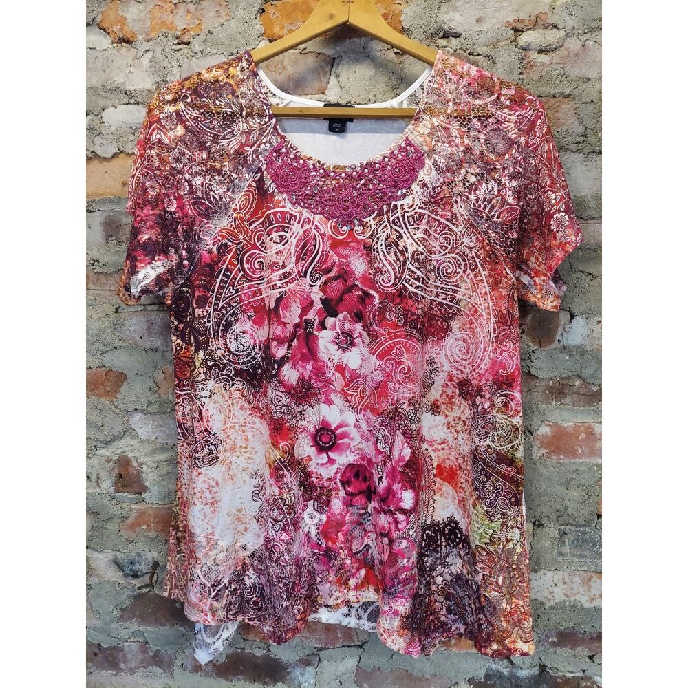Simply Emma Womens T-Shirt Top Size 1X Plus Pink Floral Embellished